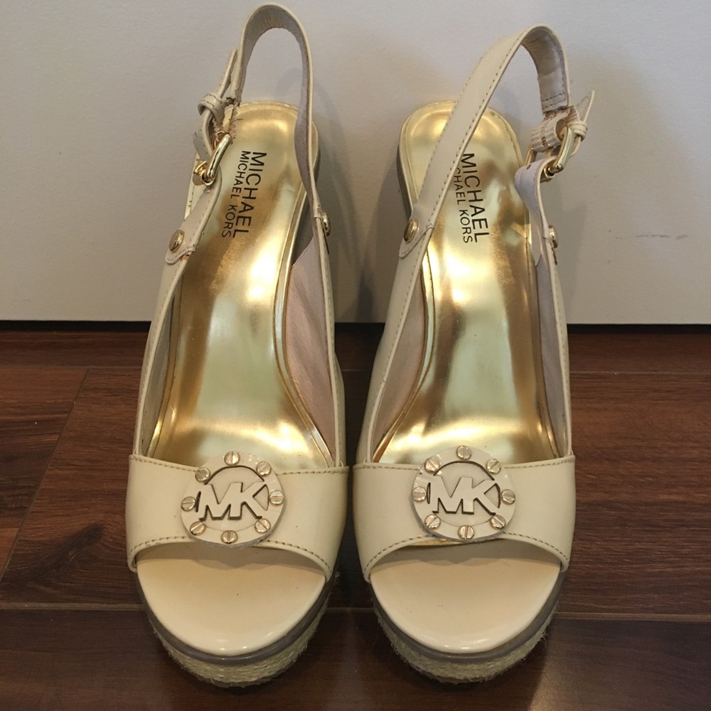 Micheal Kors 7.5 Leather/Lucite Wedges
